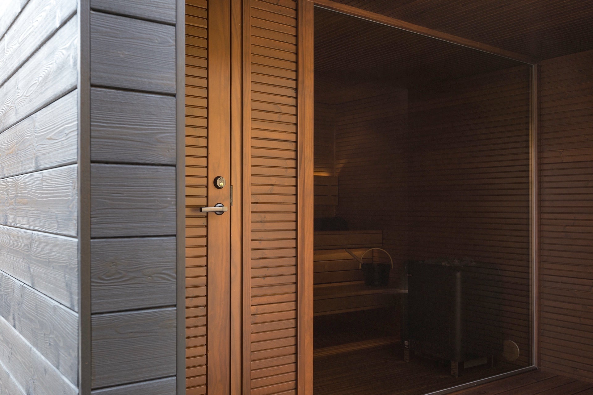Auroom Natura 5 Person Outdoor Wellness Sauna Cabin