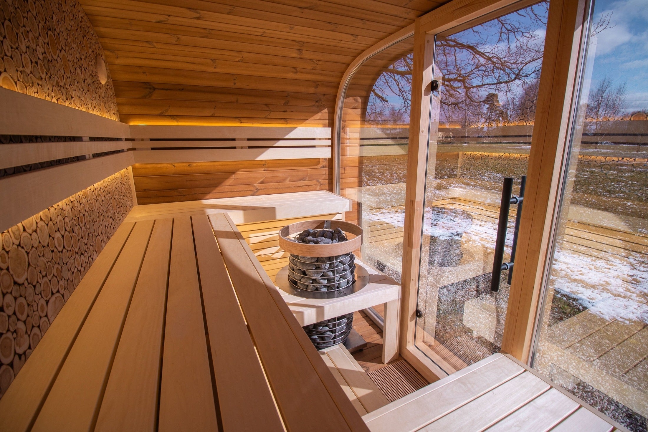 6 person outdoor cube sauna Leil Relax ThermoWood garden sauna with reclining U-shaped benches