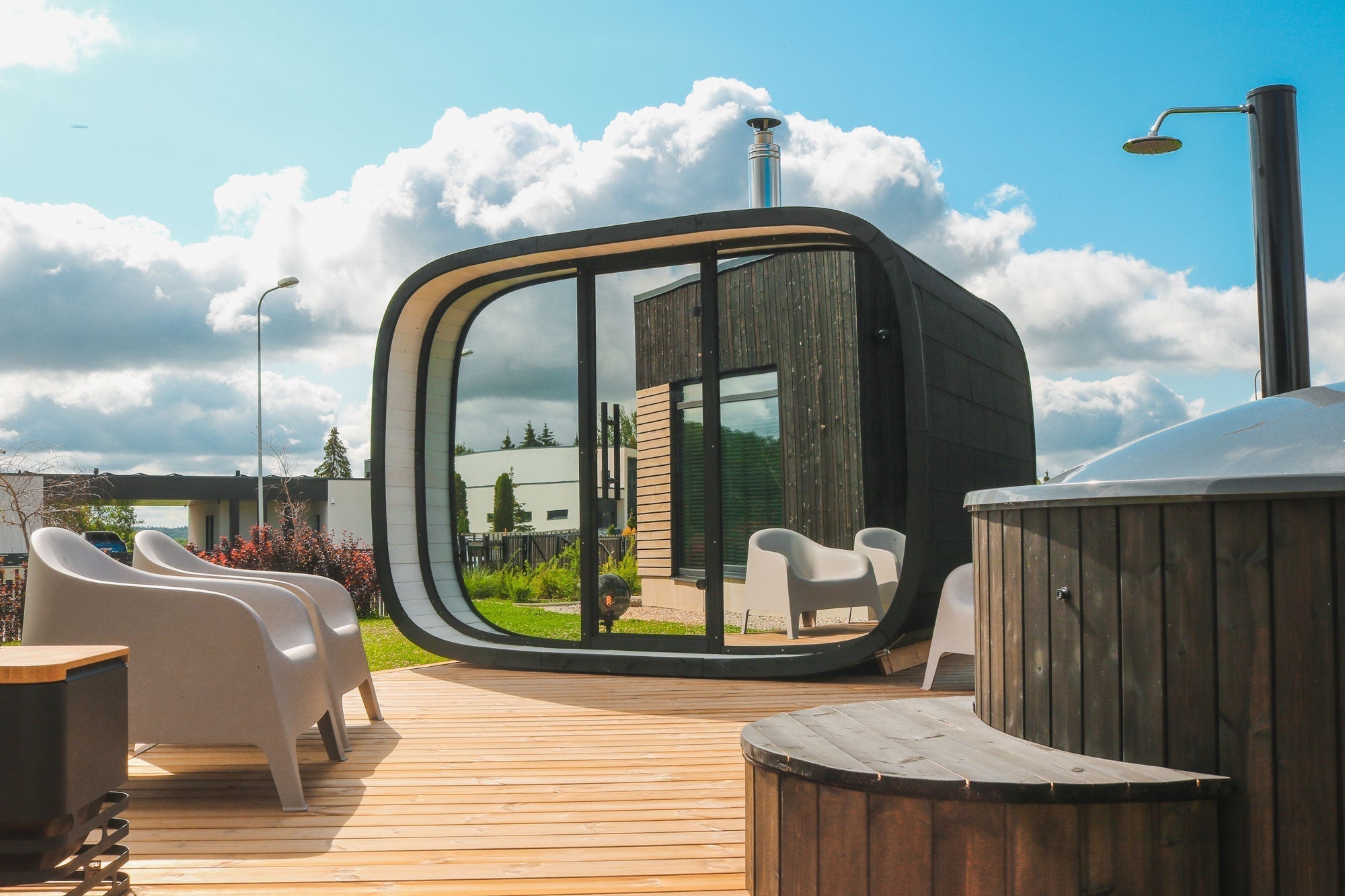 leil-saunas-sauna-leil-round-cube-single-outdoor-sauna-6-8-person-1232399702