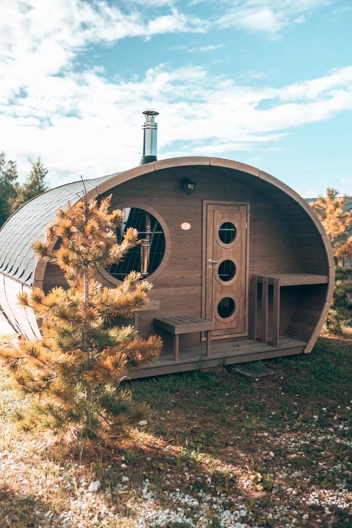 SaunaLife G11 8-person outdoor 2-room luxury sauna