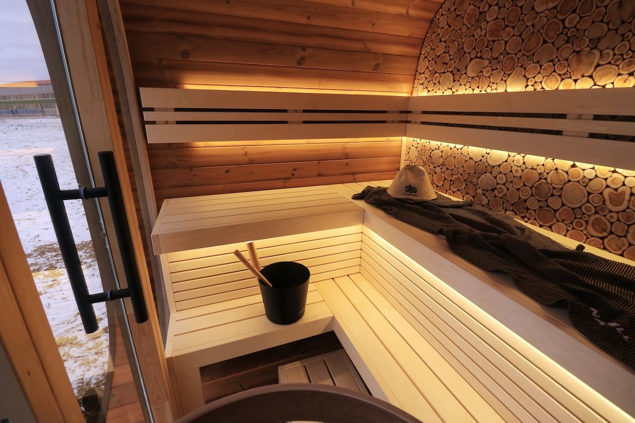 Modern Leil Mini Outdoor Sauna Cabin for 4–5 People, Round Cube Backyard Wellness Sauna with Scandinavian Style Build