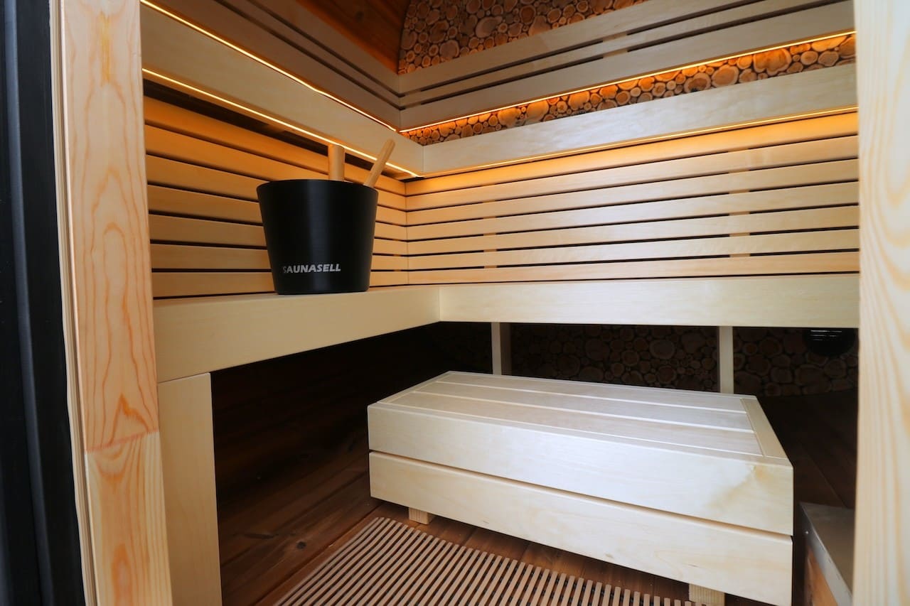 Leil Mini Backyard Sauna 4–5 Person Outdoor Round Cube Sauna, Premium Nordic Wellness Cabin with Space-Saving Design