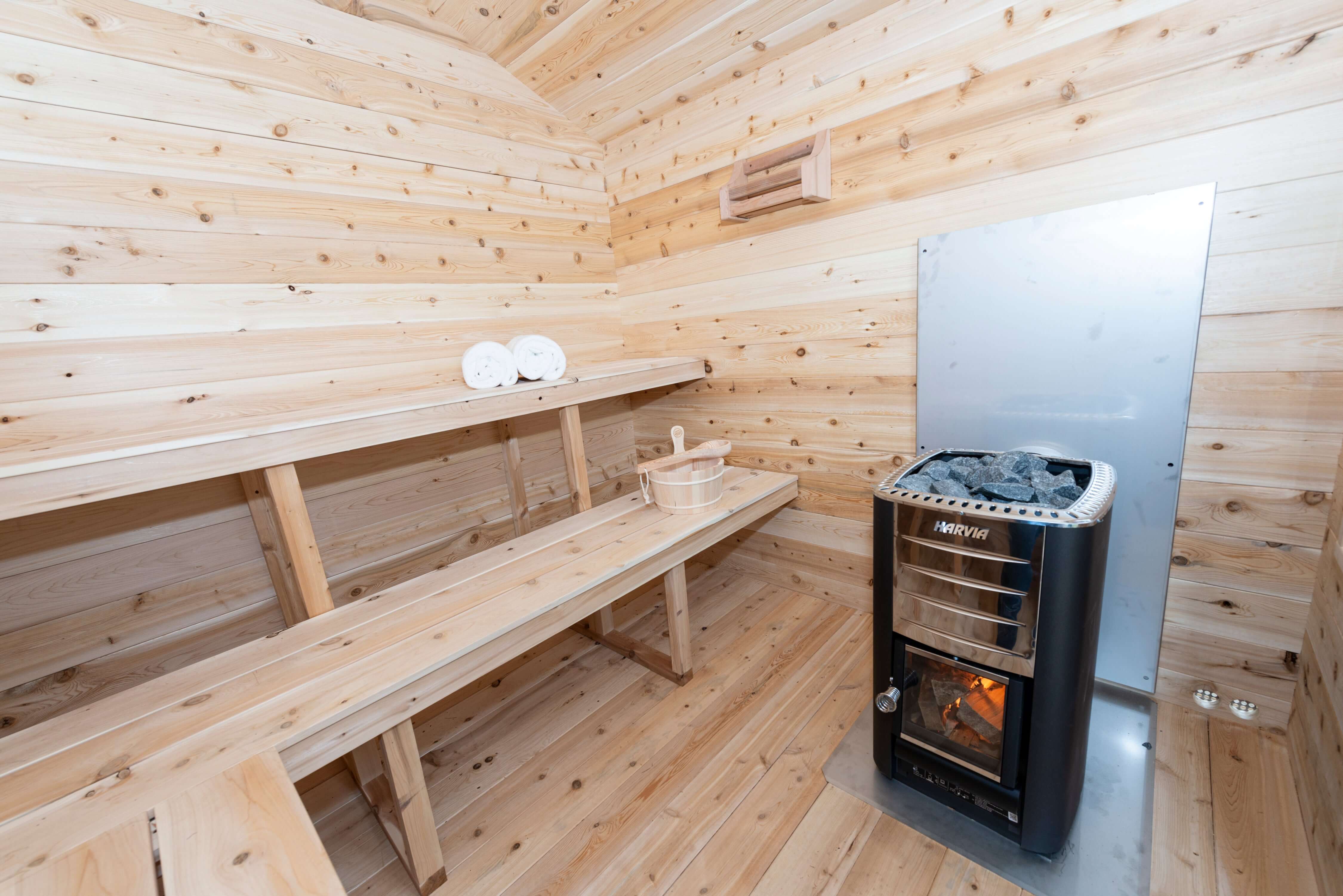 Dundalk CT Georgian 6 Person Outdoor Sauna CTC88W