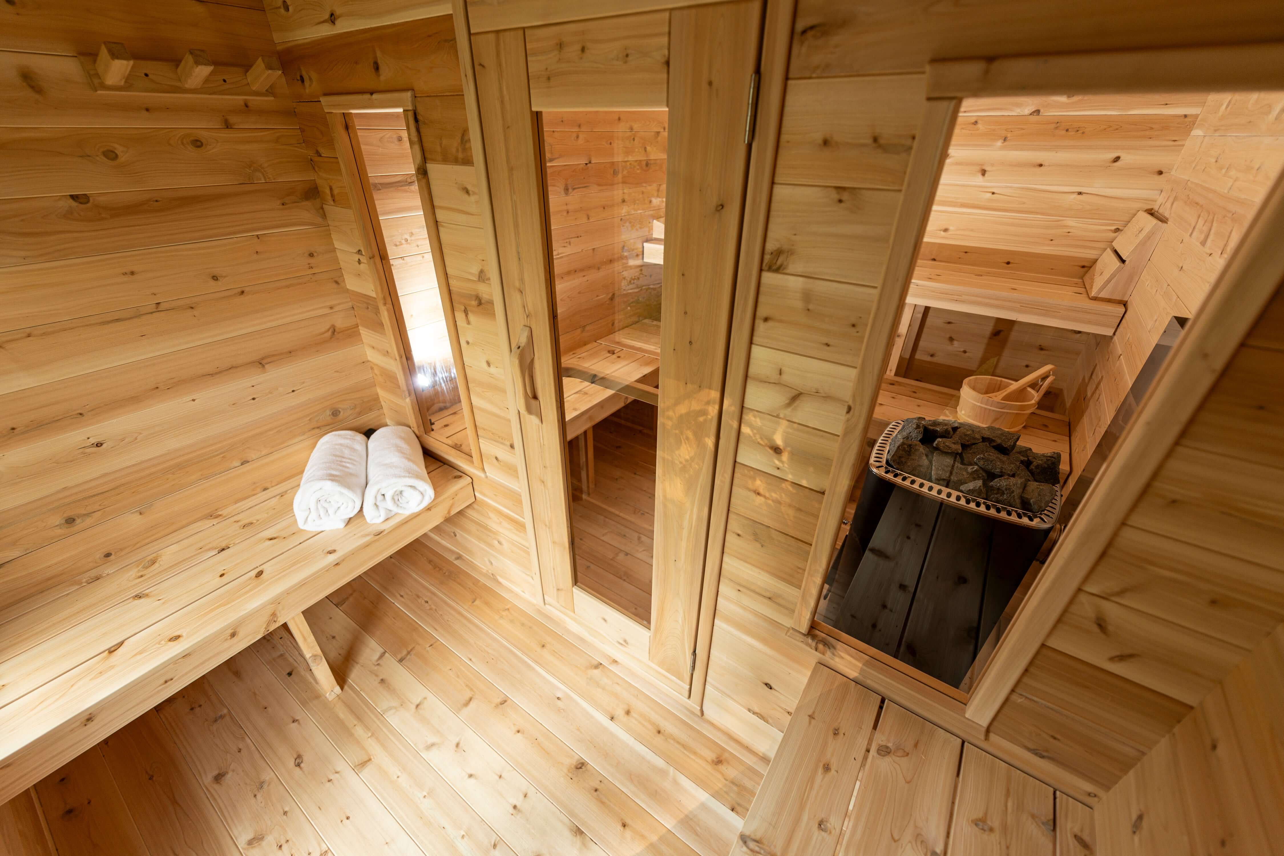 Dundalk CT Georgian 6 Person Outdoor Sauna with Changeroom