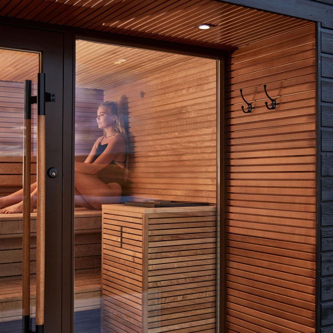 Auroom Arti High-End Outdoor Cabin Sauna for Home Spa