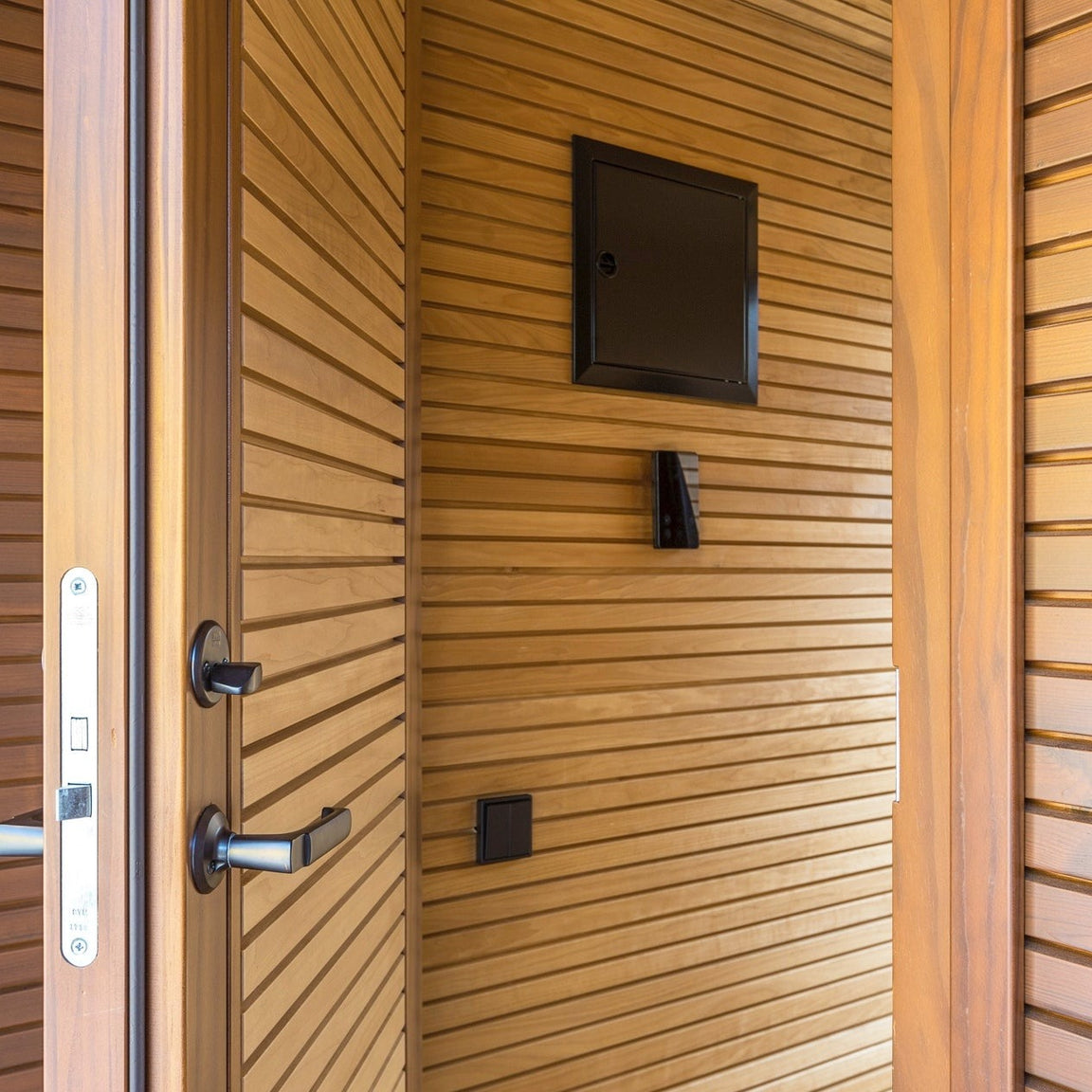Auroom Natura Premium Outdoor Sauna with Elegant Glass Front