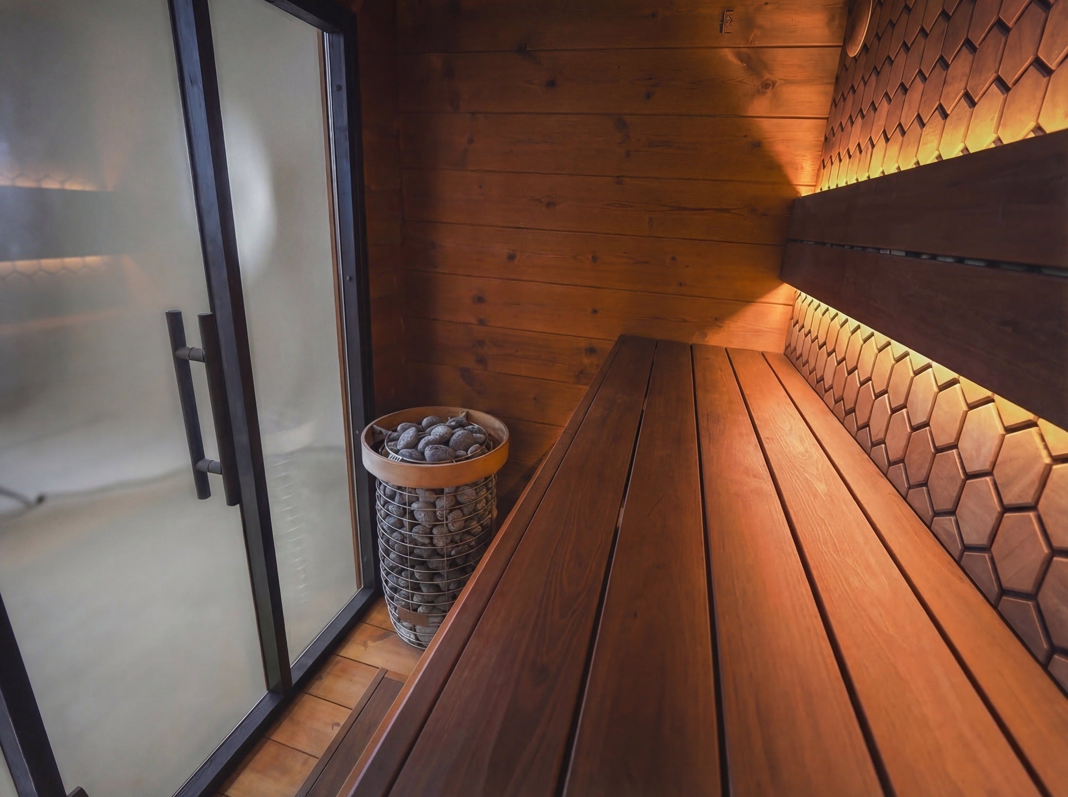 Leil Viva 250 Backyard Sauna Featuring Premium ThermoWood Construction and Modern Architecture