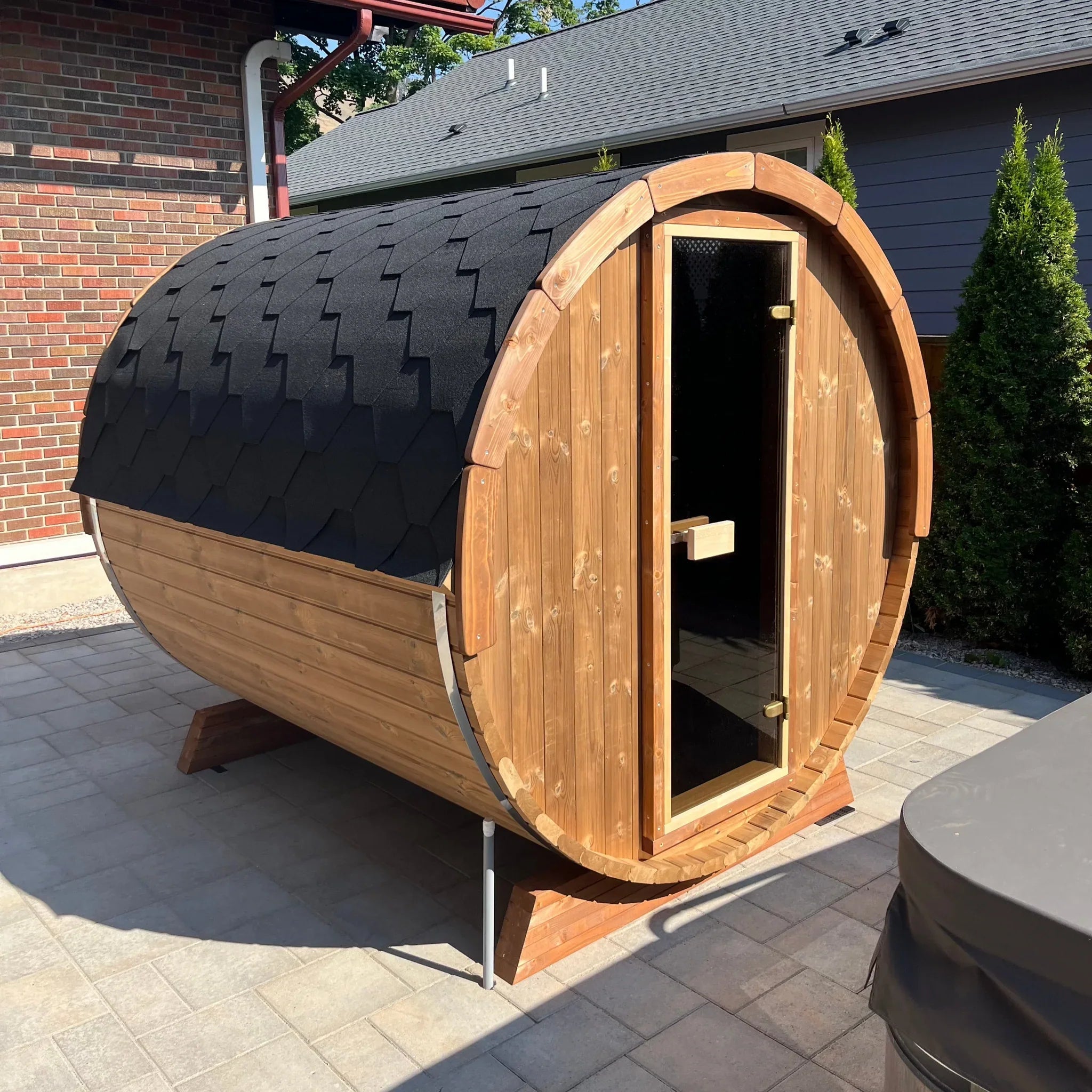 Elegant SaunaLife ERGO Series Barrel Sauna Designed for Four Adults