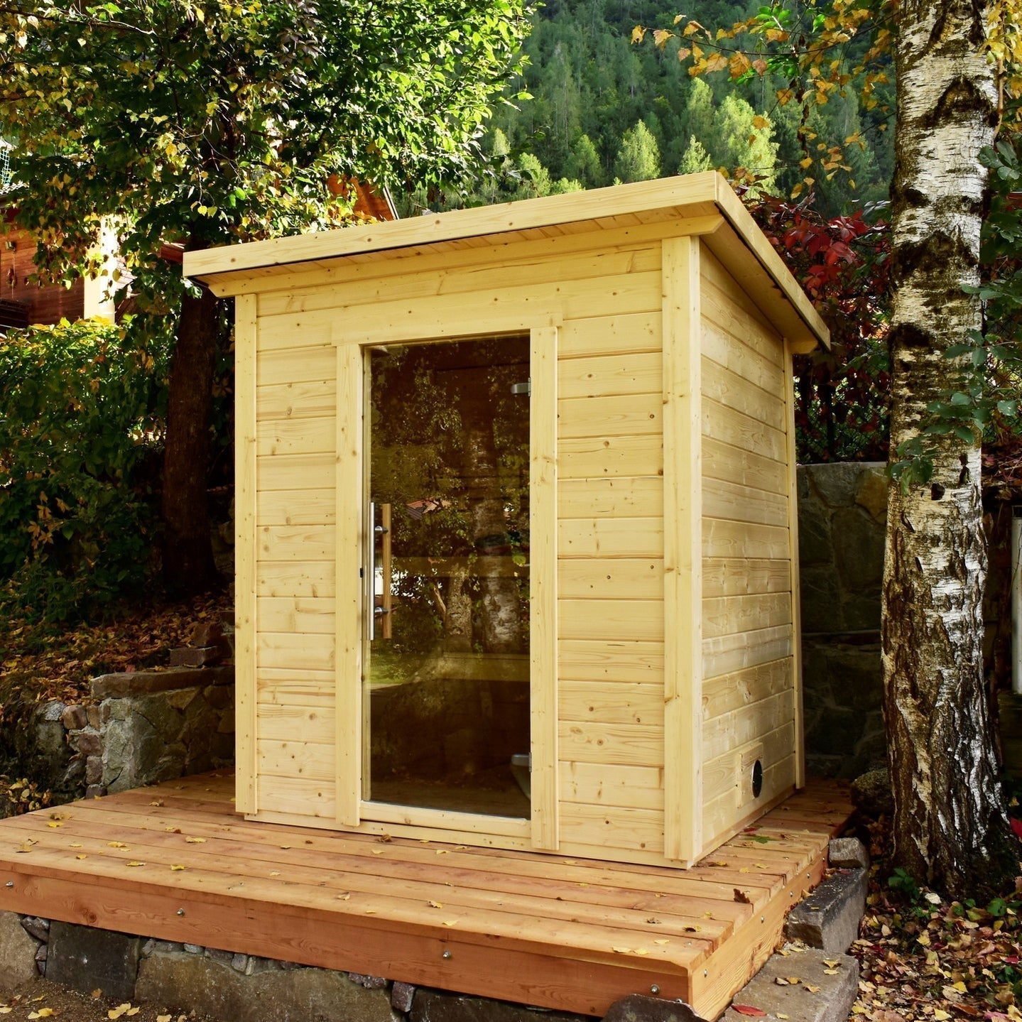 SaunaLife G2 4-person outdoor sauna Garden Series with solid spruce construction, interlocking V-joints and EPDM waterproof slanted roof for backyard wellness