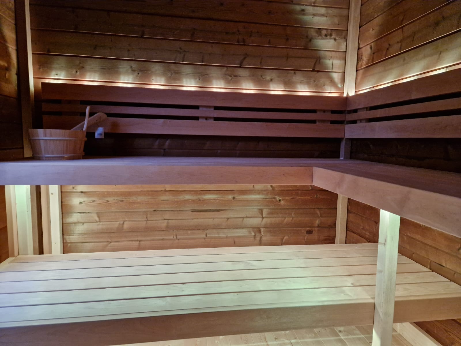 Leil Patio L Plus ThermoWood 5 Person Outdoor Sauna, luxury garden spa sauna system