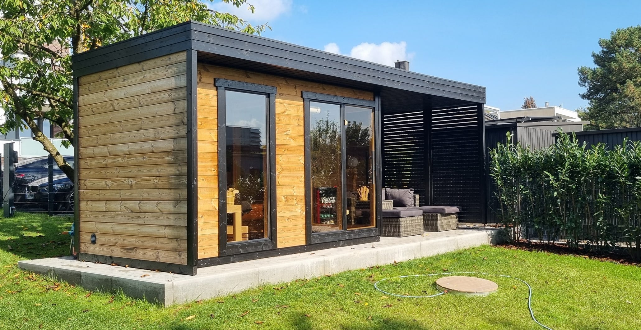 Leil Patio L Plus Outdoor Sauna for 5 People, premium ThermoWood garden sauna with extended relaxation space